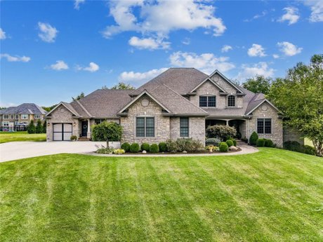 Luxury Home in Callaway Hills
