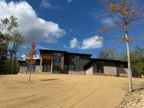 Newly built luxury home in Springboro OH