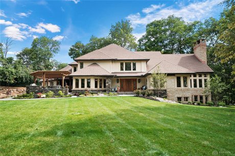 Centerville Luxury Homes in Terrace Creek Neighborhood
