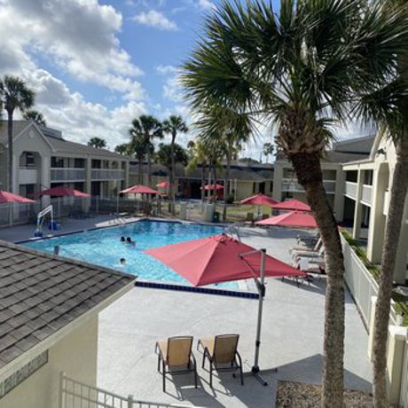 Greenpoint Kissimmee hotel swimming pool