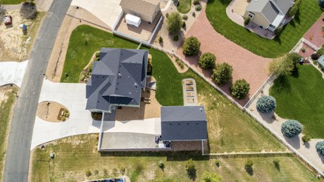 Beautiful home for sale in Severance Colorado with rustic finishes throughout! Real Estate and Lifestyle in Northern Colorado, a blog by Joanna Gyrath, Fort Collins Realtor