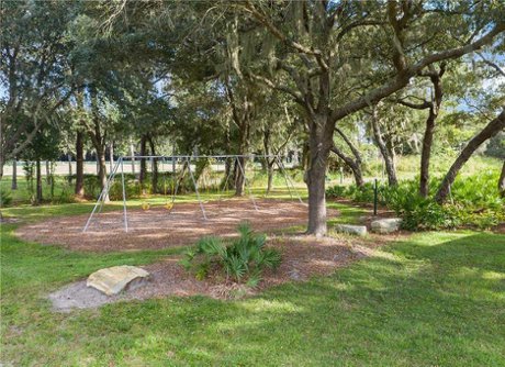 Aloma Woods Playground
