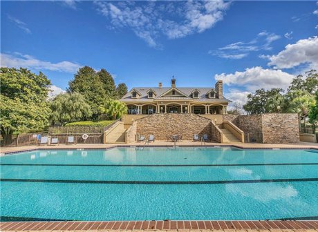 Sullivan Ranch Pool and Clubhouse