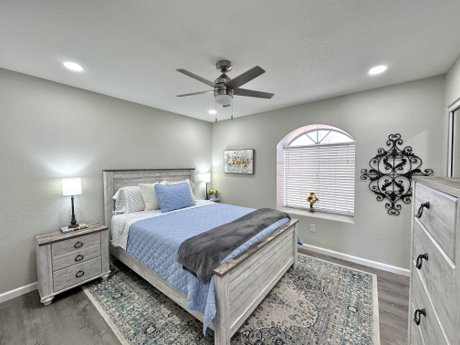 Guest Bedroom #1