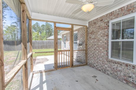 Screened-in porch 412 grenedad ct winnabow nc mallory creek plantation
