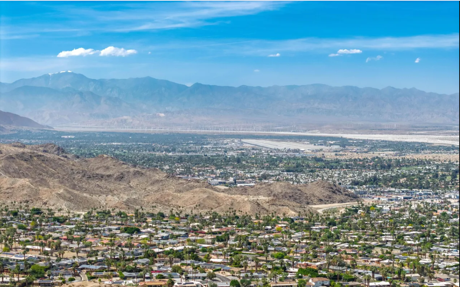 South Palm Desert vs. North Palm Desert: The Luxury Real Estate Blueprint. Call Palm Desert Luxury Real estate Agent Ryan Gaertner: 760-880-8385