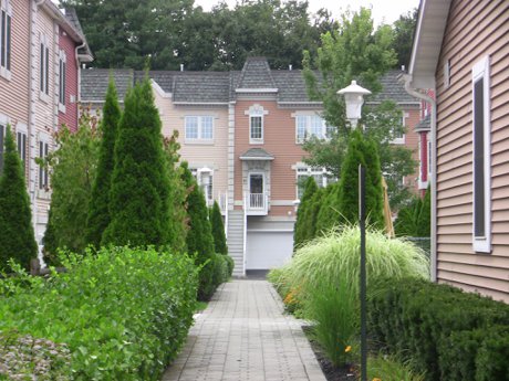 The Grounds are really beautifully kept Versailles at Nanuet Townhouses and Condos in Rockland County NY 10954