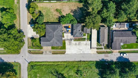 5604 Los Angeles St.- Houston, TX 77026
