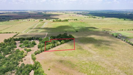 8.76 AC - CR 227 - Hungerford, TX 77448