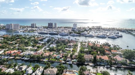 Home For Sale in Idlewyld Fort Lauderdale