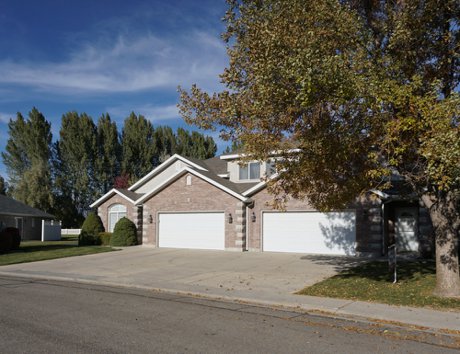 Vista Royal homes in Salem Utah