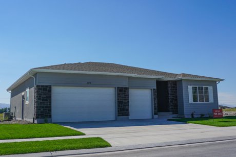 Hampton at Waters Edge model home