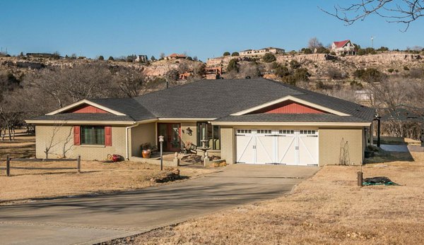 Homes on acreage near Amarillo