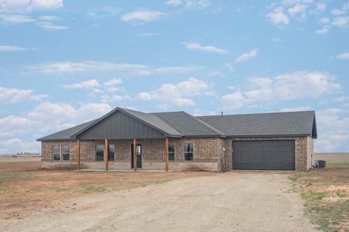 Front of a 1,738 sq ft Deep Canyon home on 5 acres in Highland Park ISD