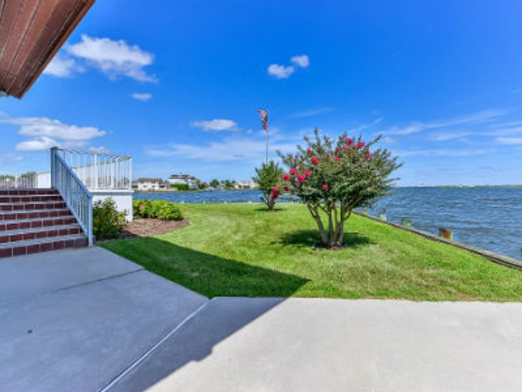 Waterfront Homes for Sale in Ocean Pines