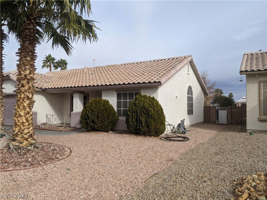 320 Desert Knolls Street, Henderson, 89014