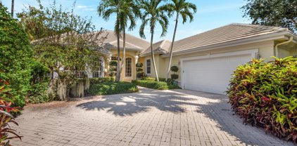 122 Chasewood Circle, Palm Beach Gardens