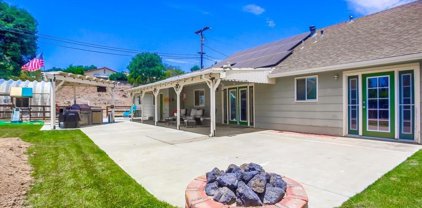 214 Deddie Ter, Fallbrook