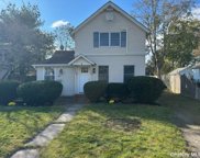 34 Wiggins Avenue, Patchogue image