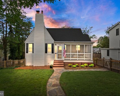 2712 S Arlington Ridge Rd, Arlington