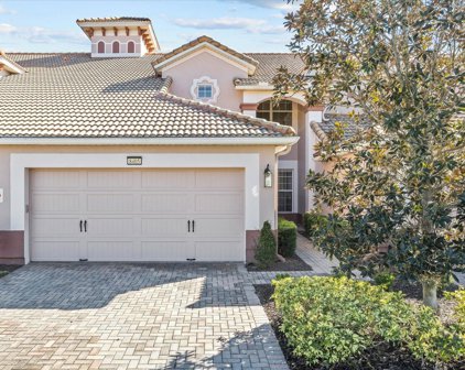 8405 Riverdale Lane, Davenport