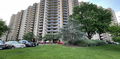 307 Yoakum Pkwy Unit #926, Alexandria