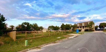 4162 Madura Rd, Gulf Breeze