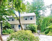 25 Cloutmans Ln, Marblehead image