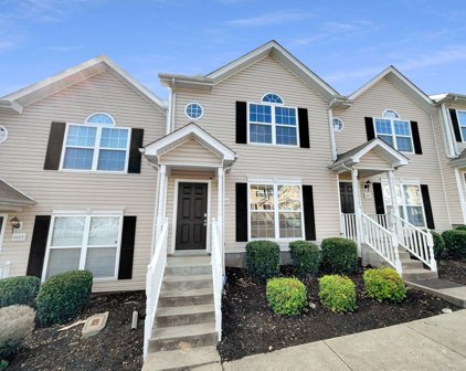 6025 Cullen Dr, La Vergne