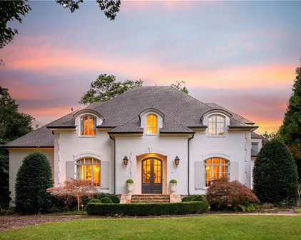 4380 Paran Summit Nw Court, Atlanta