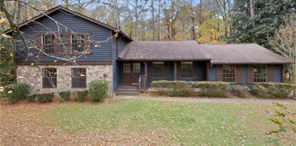 9650 Pine Thicket Way, Roswell