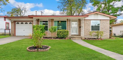 359 Future Dr, San Antonio