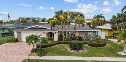 310 Palm Island Se, Clearwater