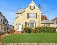 17 Baker Hill Road, Great Neck image