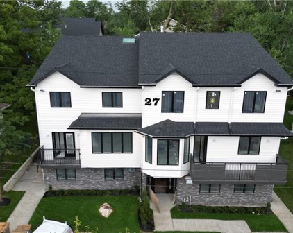 27 Paiken Drive Unit #211, Spring Valley