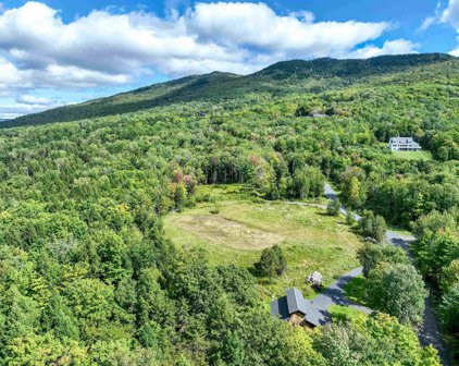 401 Stagecoach Lane, Waterbury