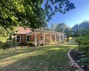 401 Lakeside Dr, Springfield image