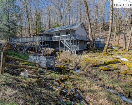 126 Staghorn Hollow Road, Beech Mountain