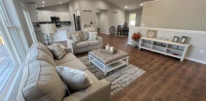 21207  Creek  Circle, Centerville