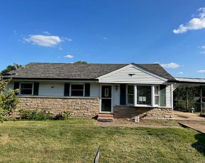 618 Dornseif  Drive, Arnold