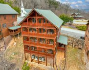 3032 HICKORY LODGE DR, Sevierville image