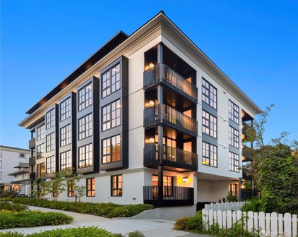 1406 3rd Avenue W Unit #202, Seattle