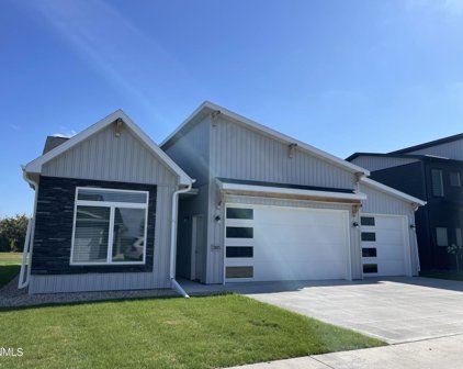 3815 Lillian Court SE, Mandan