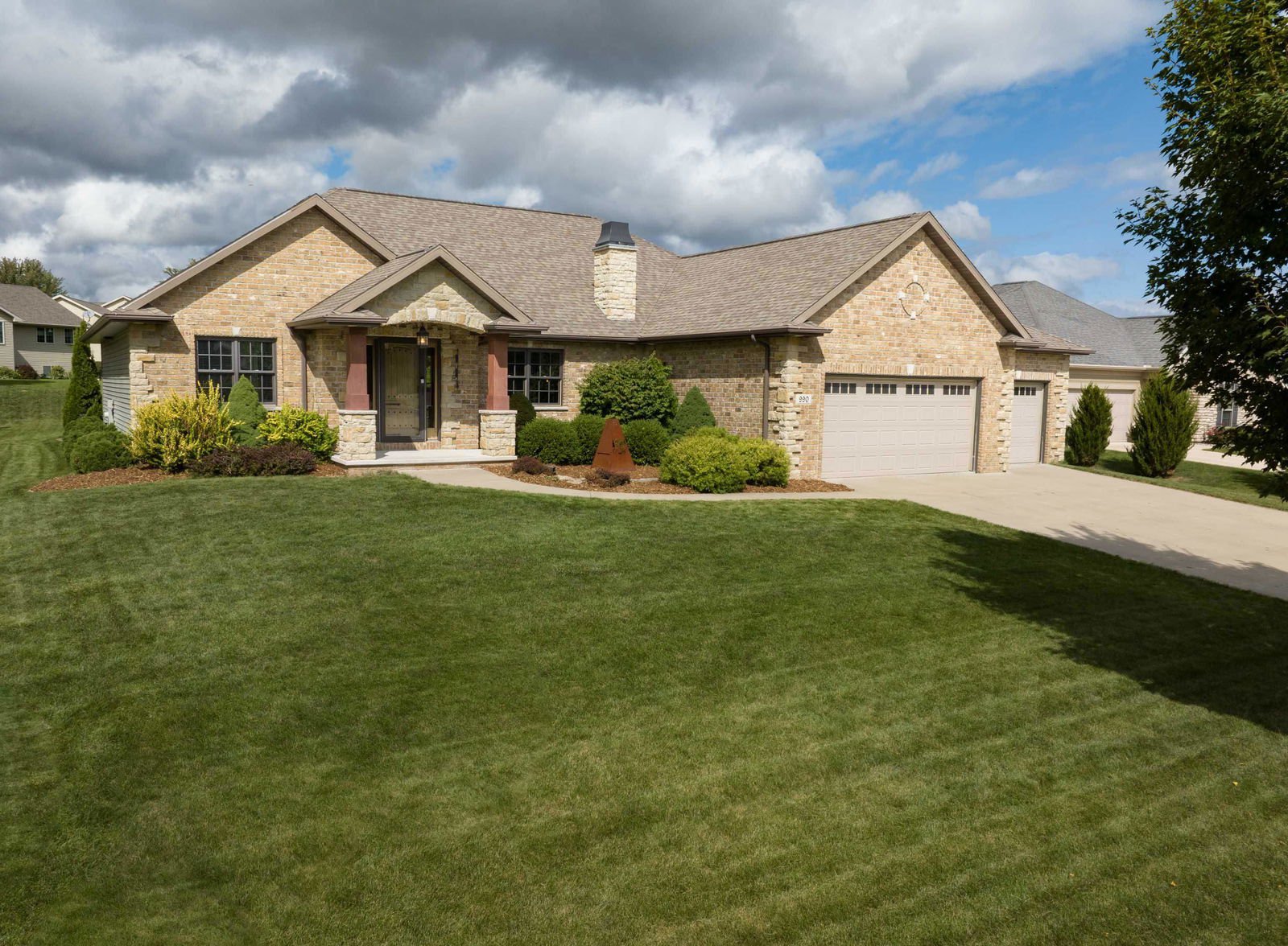 990 DAFFODIL Drive, De Pere, WI 54115, 54115