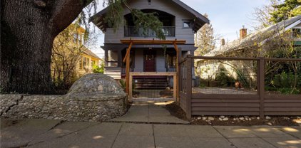 5031 8th Avenue NE, Seattle