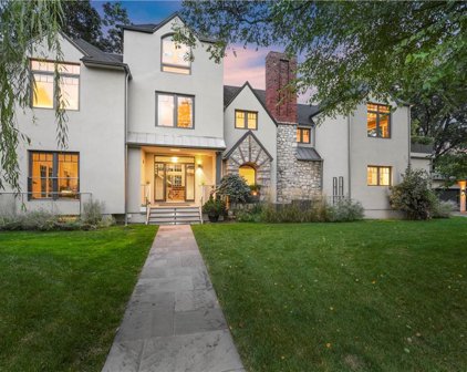 16 Hamilton Avenue, Bronxville