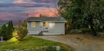 14 Overlook Rd, Weymouth
