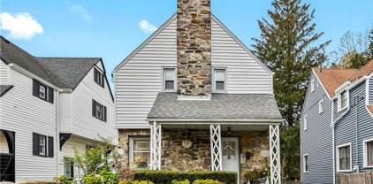 140 Pershing Avenue, New Rochelle