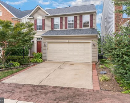 9028 Harrover Pl, Lorton