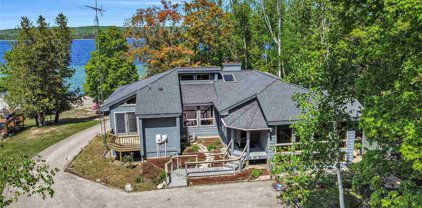 3850 Lake Shore Road, Boyne City